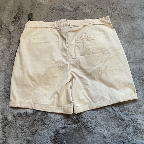 Cuffed Khaki Shorts - Picture 6 of 8